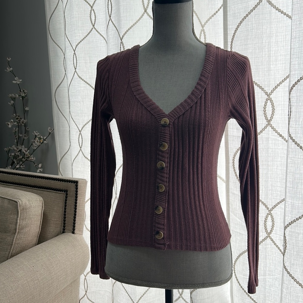 Purple sweater/shirt with marbled buttons